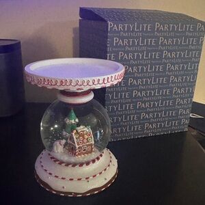 *RETIRED* PARTYLITE❄️ Let it Snow ❄️ Snowgloble Candle Holder